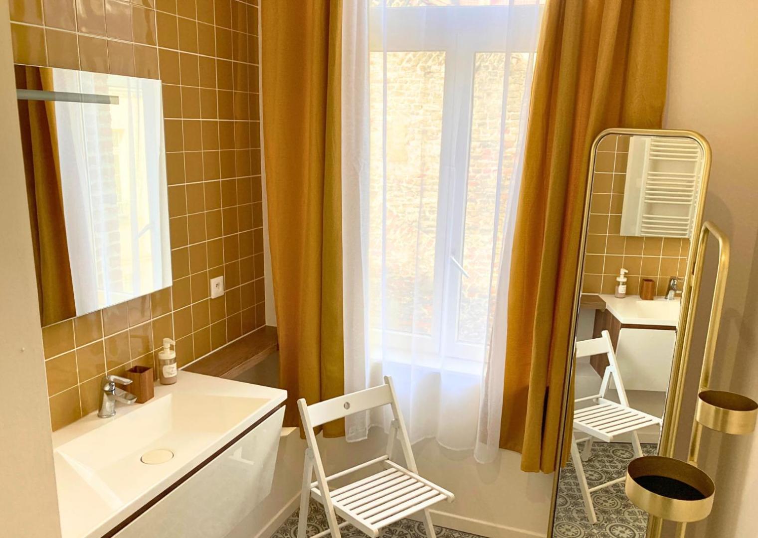 Appartement Bohemian Chic en Hypercentre de Saint-Omer Extérieur photo